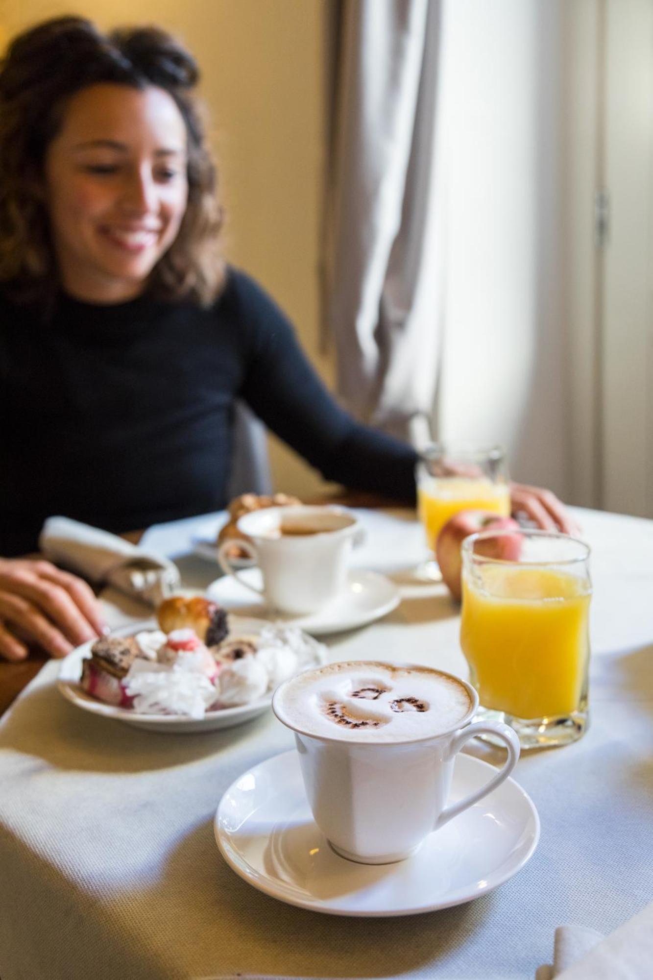 La Petite Maison トレズヌラーゲス エクステリア 写真