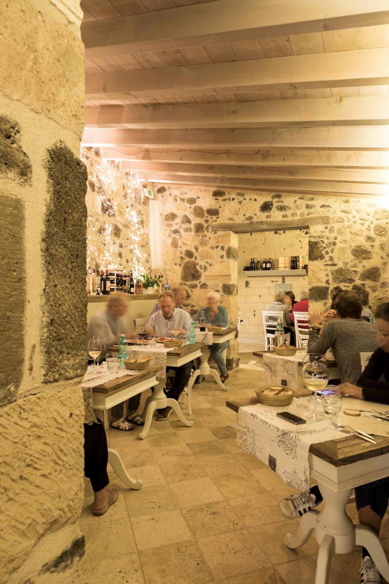La Petite Maison トレズヌラーゲス エクステリア 写真
